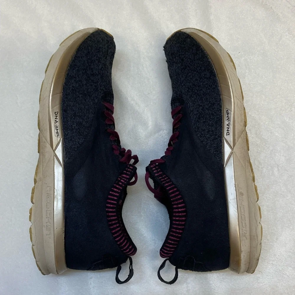 Brooks Ricochet LE women's running shoes in a black, grey, and burgundy Size 8.5 - Picture 9 of 11